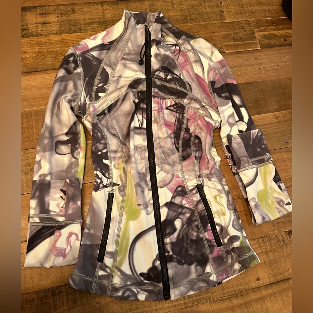 Size:2 Color: Black,grey, purple,green